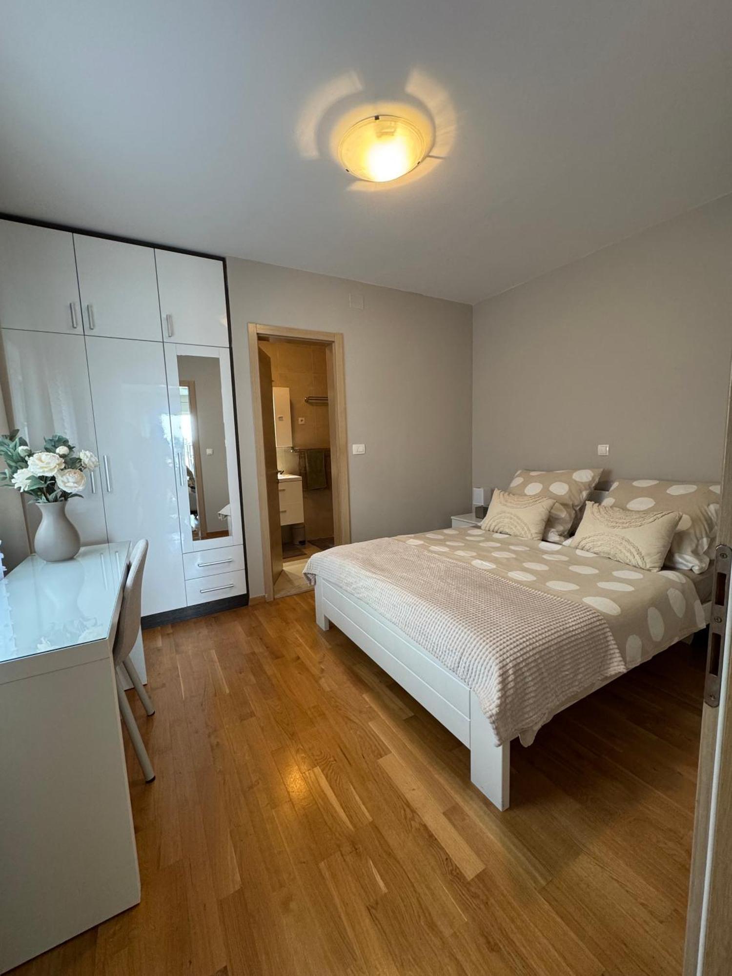 Apartment Tri Sunca *